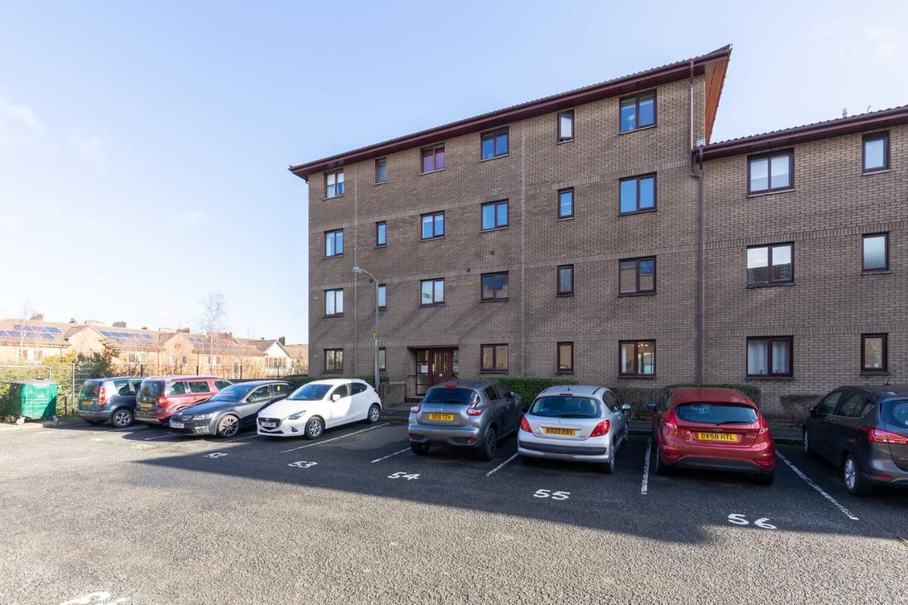 Allanfield Quiet Central Family Apartment With Parking EDI Exterior photo